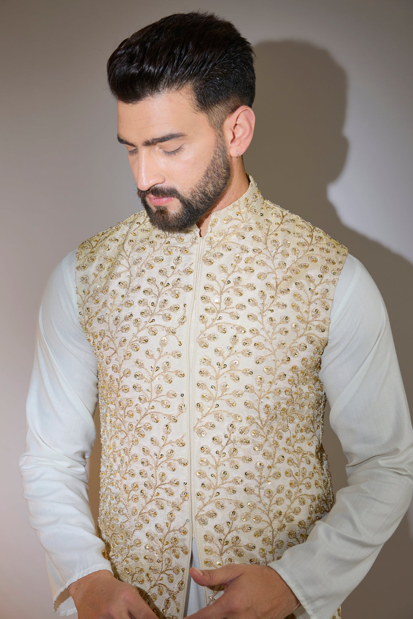 biege cream short jacket with cut dana