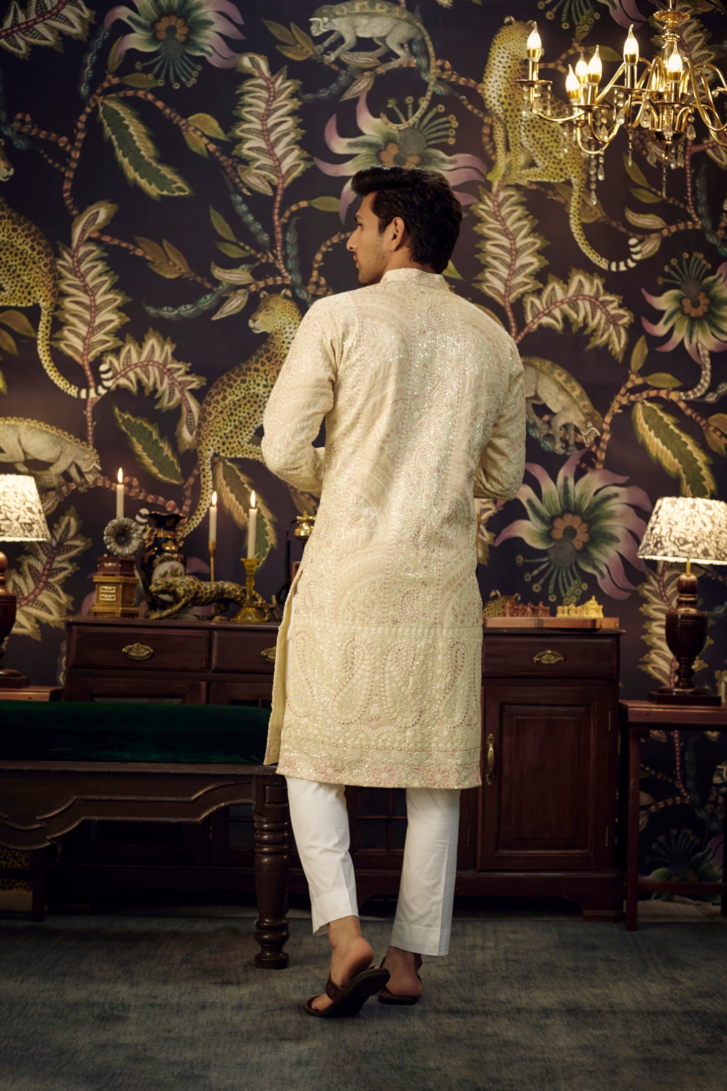 Cream and pink chikankari kurta with itricate paisley embroidery - kasbahmen