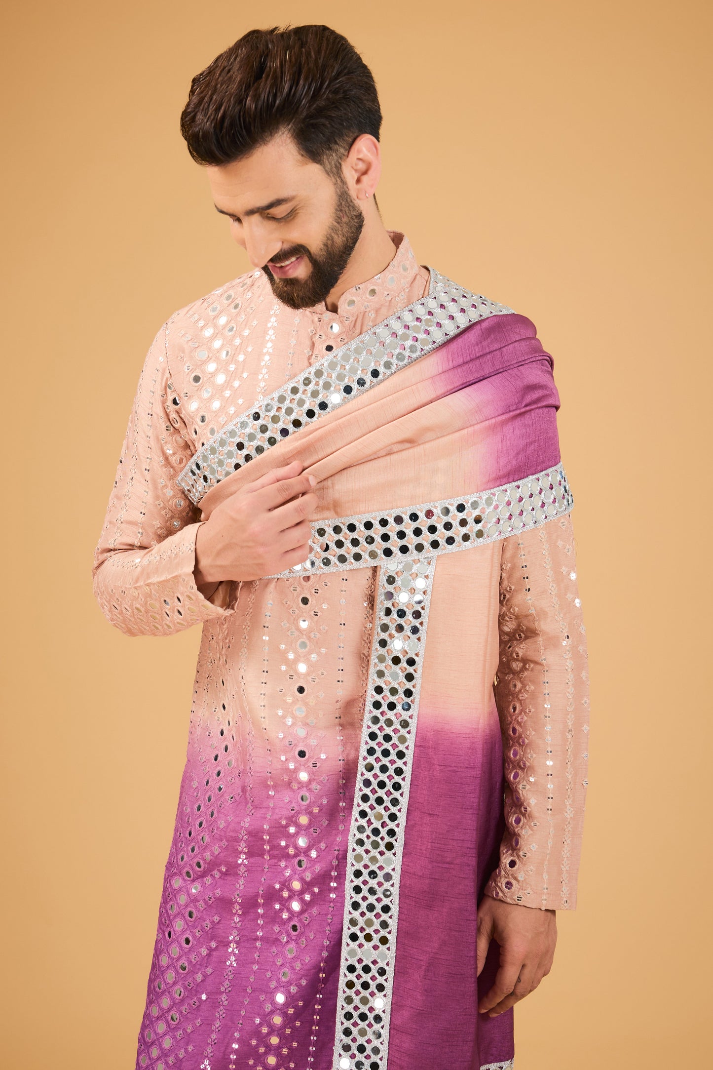 Nude - Mauve ombre shaded mirror work kurta with mirror-work stole. - kasbahmen