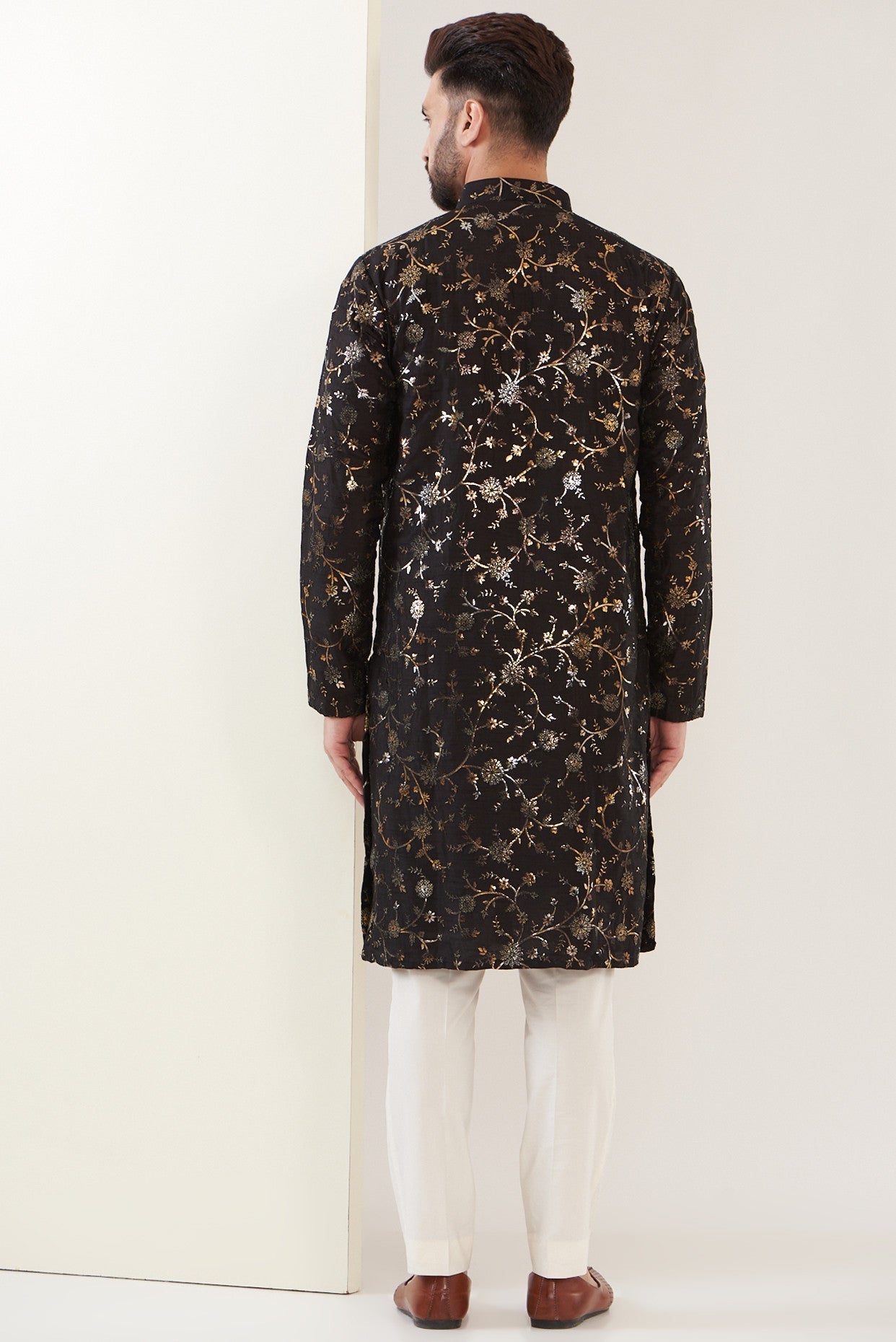 Black Embroidred Kurta - kasbahmen