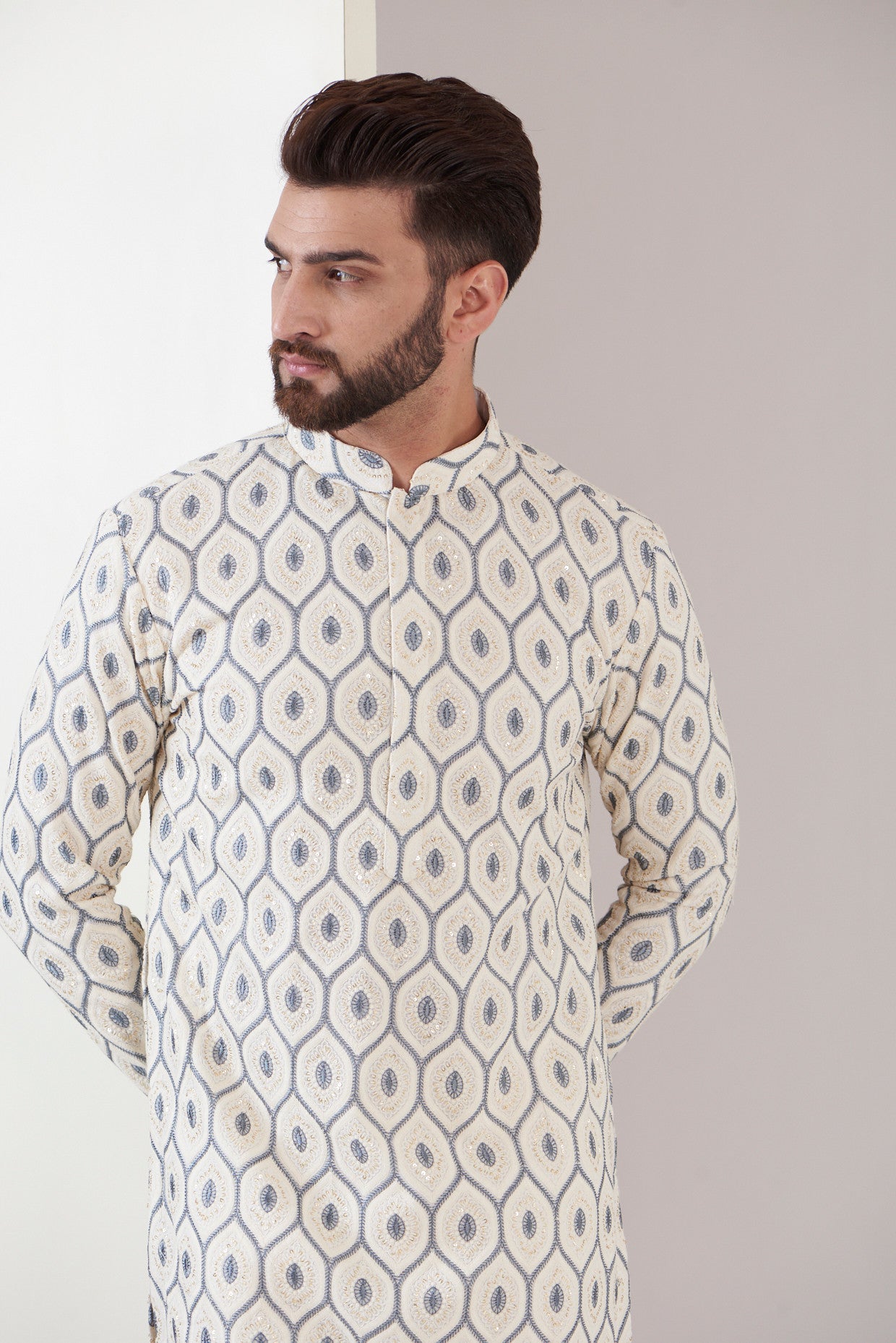 White chikankari kurta - kasbahmen