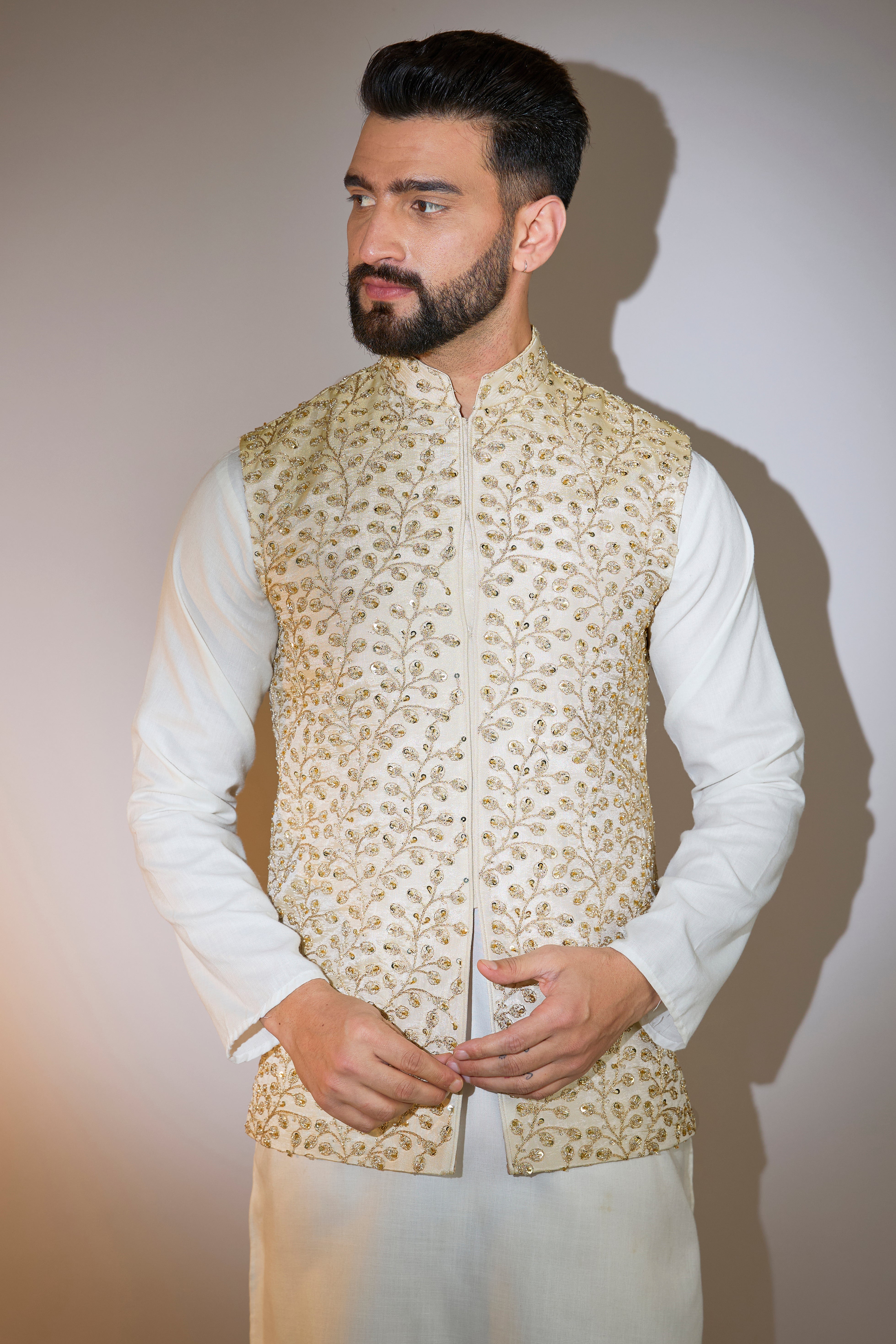 biege cream short jacket with cut dana