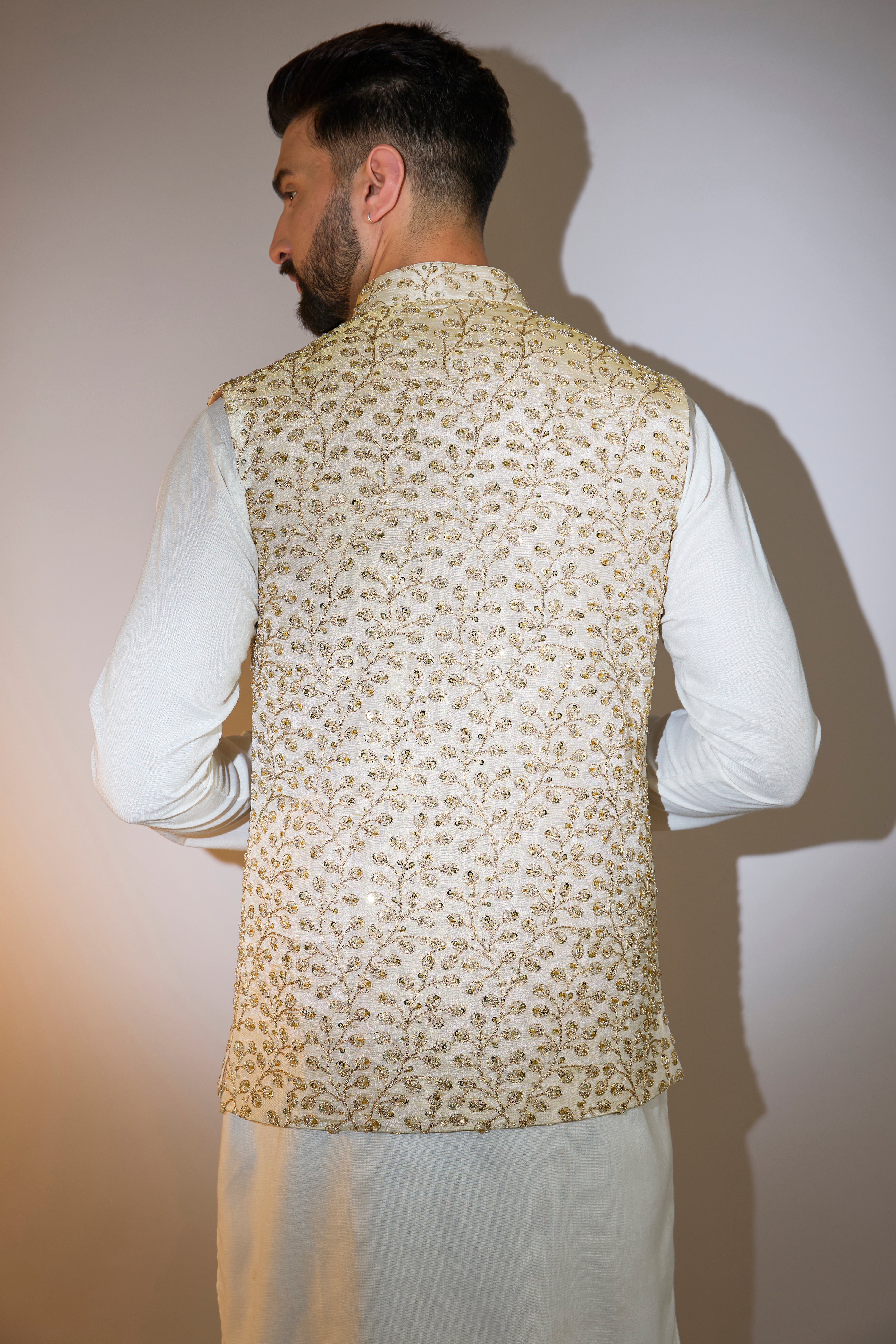 biege cream short jacket with cut dana